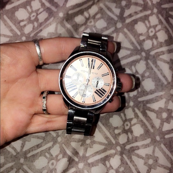 Micheal kors watch!! - Picture 1 of 1